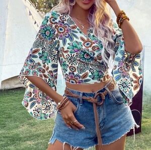 NWT White Floral Boho Bell Sleeve Top